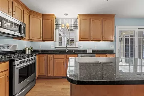 227 Mohawk Rd, Raynham, MA 02767 photo 15