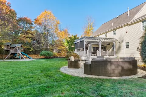 227 Mohawk Rd, Raynham, MA 02767 photo 40