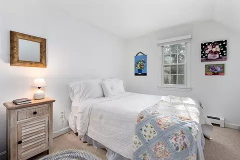 Bedroom - 17 Briar Patch Rd, Barnstable, MA 02655 photo 2 of 4