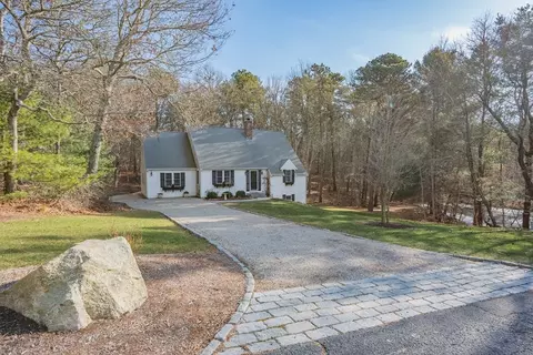 Exterior - 17 Briar Patch Rd, Barnstable, MA 02655 photo 2 of 4