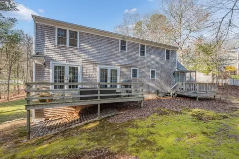 Exterior - 17 Briar Patch Rd, Barnstable, MA 02655 photo 4 of 4