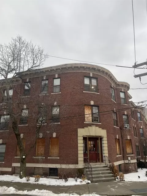 252 Aspinwall Ave, Brookline, MA 02445
