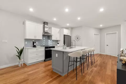 267 Old Colony #405, Boston, MA 02127