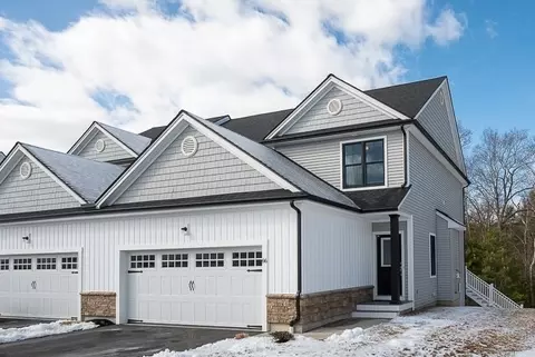 66 Compass Point Dr #66, Douglas, MA 01516