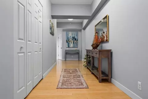 550 Pleasant St #405, Winthrop, MA 02152