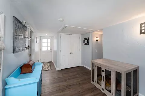 Entry Way - 14 Boston Rd, Sutton, MA 01590 photo 2 of 2