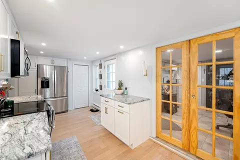 Kitchen - 14 Boston Rd, Sutton, MA 01590 photo 3 of 3