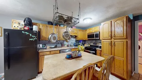 35 Jones St #1, Fall River, MA 02720 photo 8