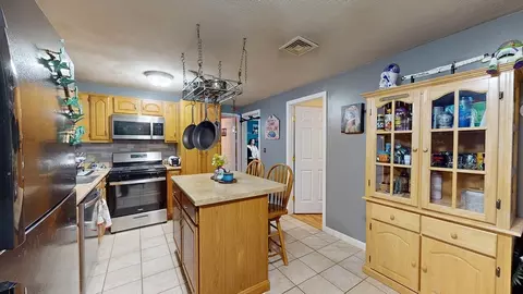 35 Jones St #1, Fall River, MA 02720 photo 6