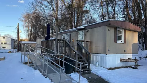 16 Breezy Bnd, Auburn, MA 01501