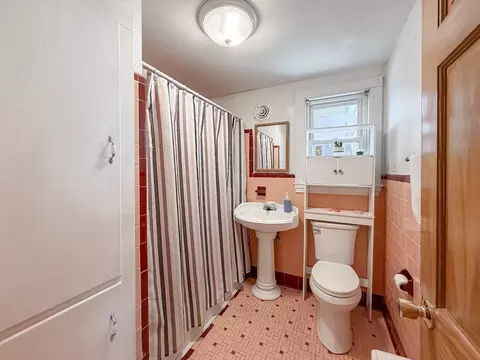 33 Abbott St, Lynn, MA 01905 photo 6