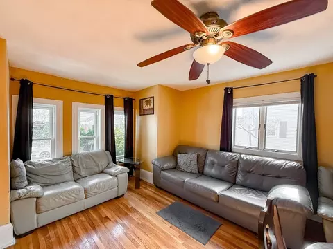 33 Abbott St, Lynn, MA 01905 photo 3