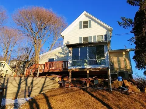 6 Reynard St, Gloucester, MA 01930 photo 2