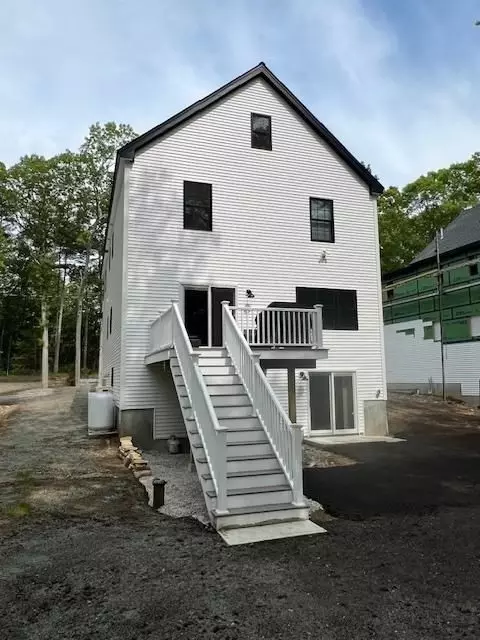 22 Cooper Rd, Webster, MA 01570 photo 3