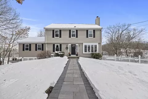 2 Baldwin Ave, Woburn, MA 01801
