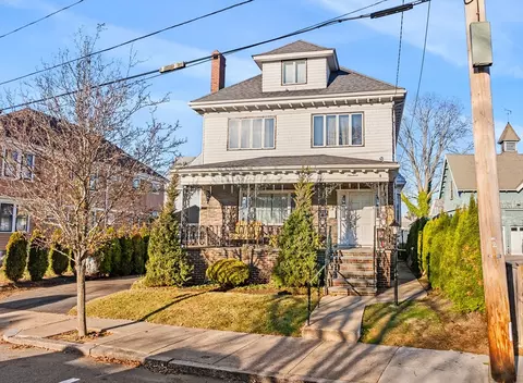 19 Johnson Ave, Winthrop, MA 02152