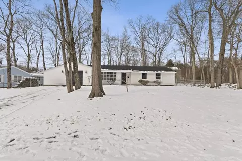 27 Darby Rd, Brockton, MA 02302
