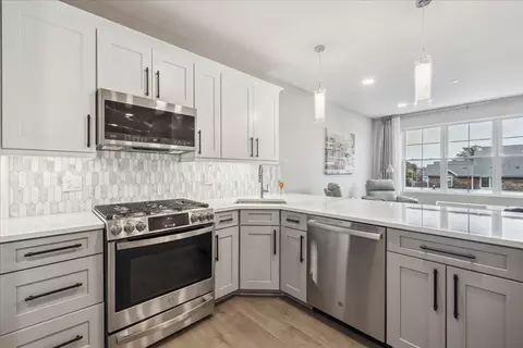 511 Hancock St #302, Quincy, MA 02170