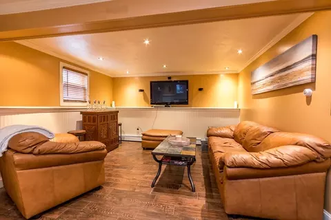 Living - 12 Arthur St, Wareham, MA 02532 photo 7 of 7