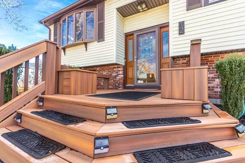Exterior - 12 Arthur St, Wareham, MA 02532 photo 3 of 12