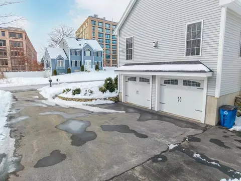 27 Fleming Ave, Andover, MA 01810 photo 4