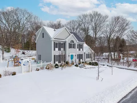 27 Fleming Ave, Andover, MA 01810 photo 5