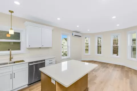 49 Bellevue Ave #1, Haverhill, MA 01832