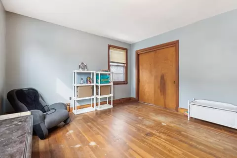 Bedroom - 33 Webster Ave, Beverly, MA 01915 photo 2 of 10