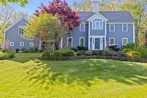 3 Kress Farm Rd, Hingham, MA 02043