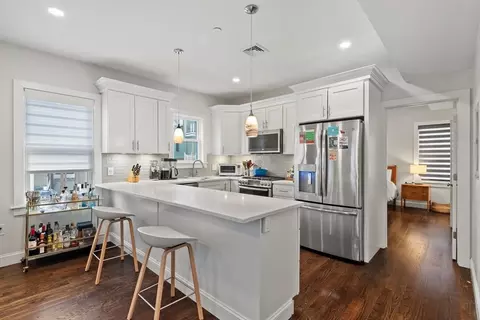 97 Green St #1, Boston, MA 02130