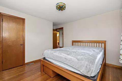 43 Lorimer St, Chicopee, MA 01013 photo 16