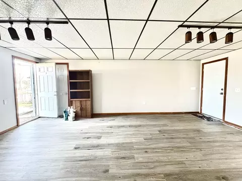 43 Lorimer St, Chicopee, MA 01013 photo 3