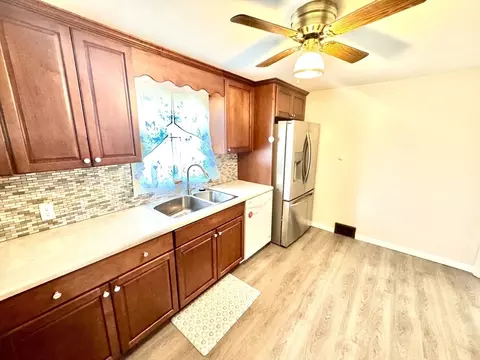 43 Lorimer St, Chicopee, MA 01013 photo 10