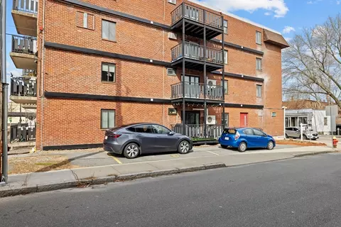 26 W Wyoming Ave #1 D, Melrose, MA 02176