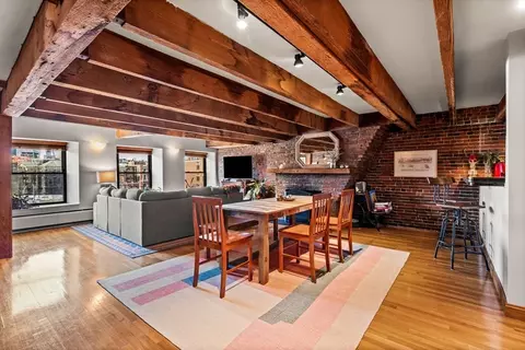 57 Fulton St #9, Boston, MA 02109