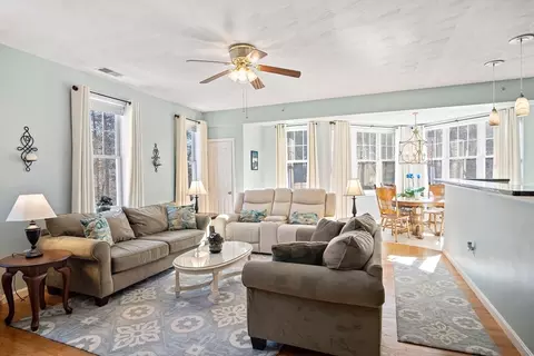 63 Central St #211, North Reading, MA 01864