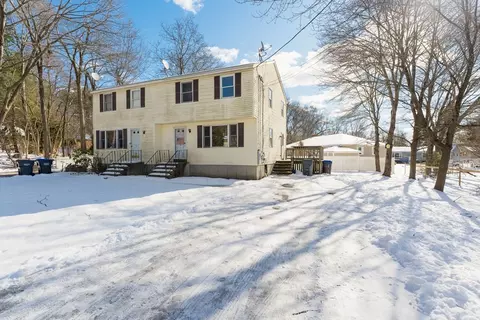 44 Arrowhead Ave #44, Northbridge, MA 01534