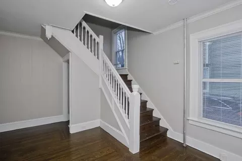 66 Mapledell St, Springfield, MA 01109 photo 2