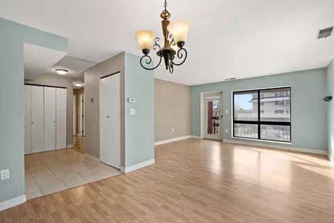 4 Summit Dr #419, Reading, MA 01867 photo 2