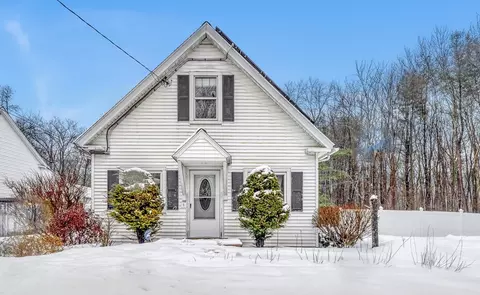 45 River St, Westford, MA 01886