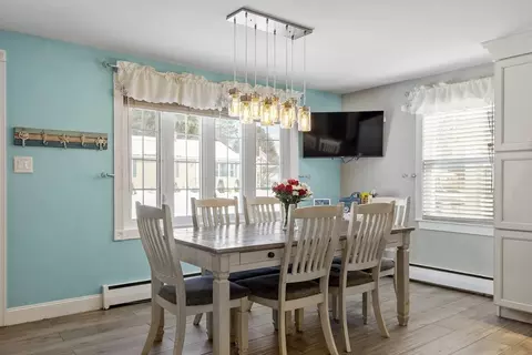 Dining - 66 Sunset Rd, Dracut, MA 01826 photo 2 of 2