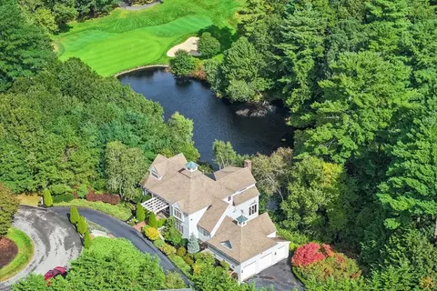4 Honey Locust Ln, Sandwich, MA 02563