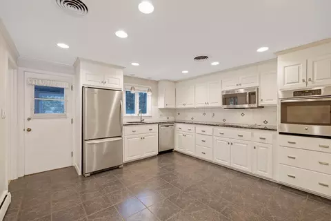 5 Mckinley Rd, Marblehead, MA 01945 photo 11