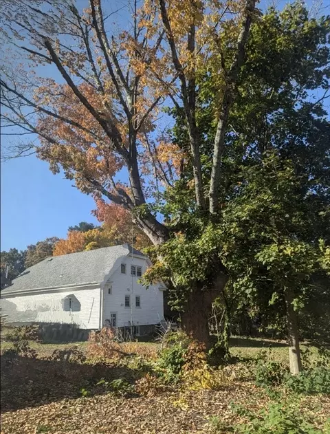 267 Hamlin St, Acushnet, MA 02743 photo 3