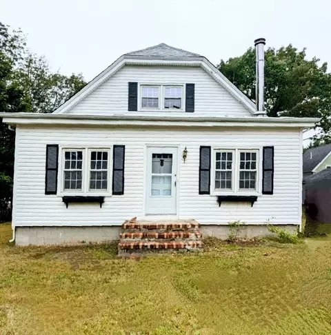 267 Hamlin St, Acushnet, MA 02743