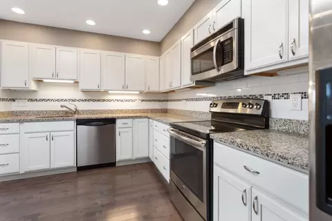 Kitchen - 7 Thomas St # A, Saugus, MA 01906 photo 2 of 4