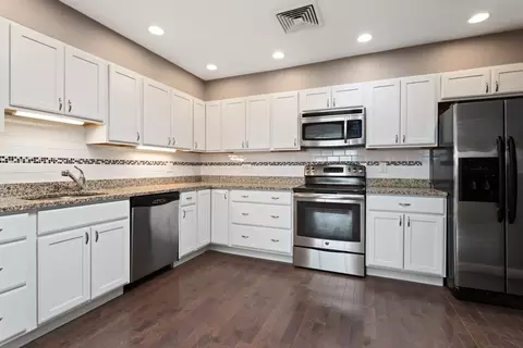 Kitchen - 7 Thomas St # A, Saugus, MA 01906 photo 1 of 4