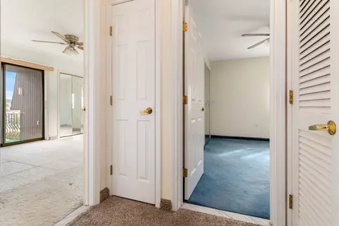 Entry Way - 7 Thomas St # A, Saugus, MA 01906 photo 1 of 1