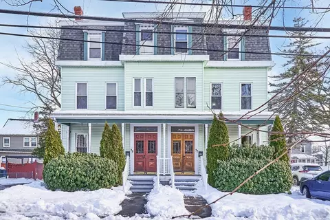 77 Cottage St #77, Melrose, MA 02176