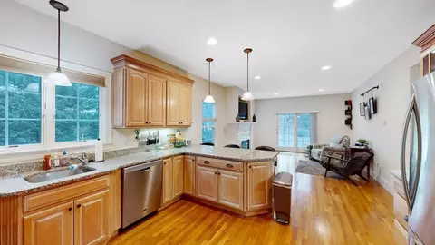 646 Central Ave #646, Needham, MA 02494 photo 3